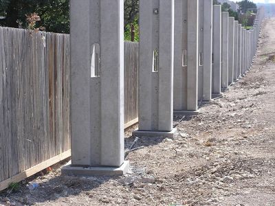 Cung cấp cọc và thi công trụ rào