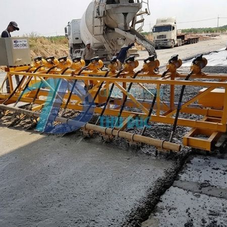 Máy đầm tự hành Máy đầm tự hành