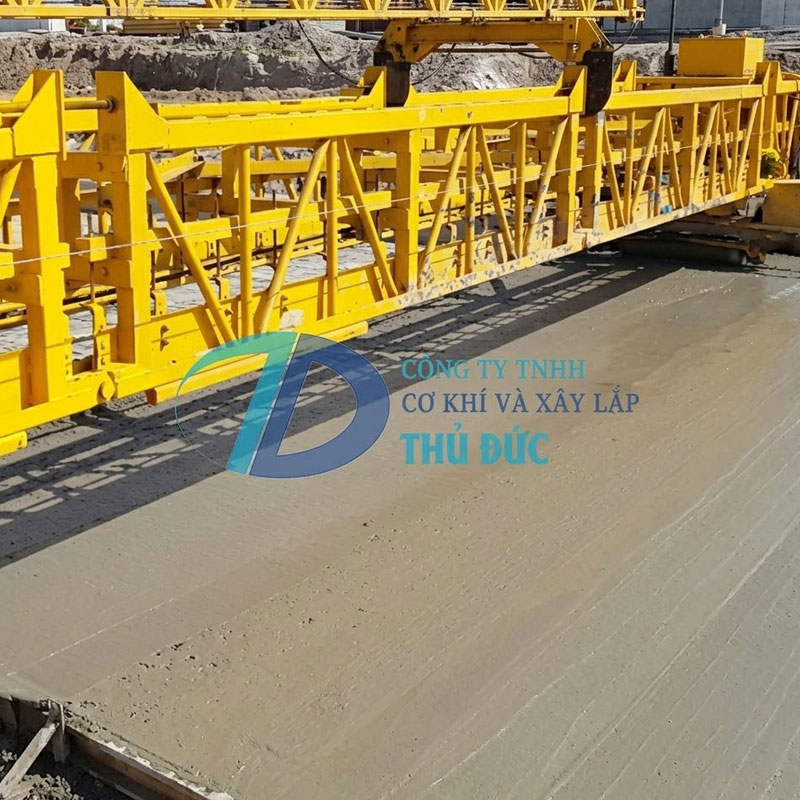 Thiết bị thi công đường bê tông, xi măng